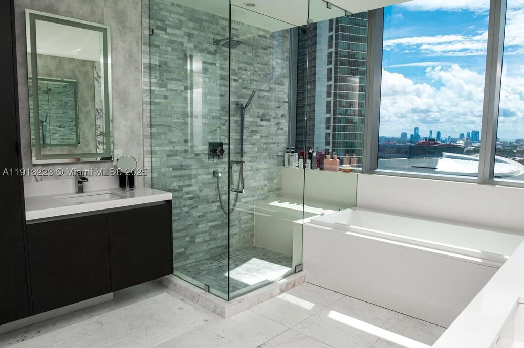 Real estate property located at 851 1st Ave #1811, Miami-dade, Paramount Miami Worldcente, Miami, FL