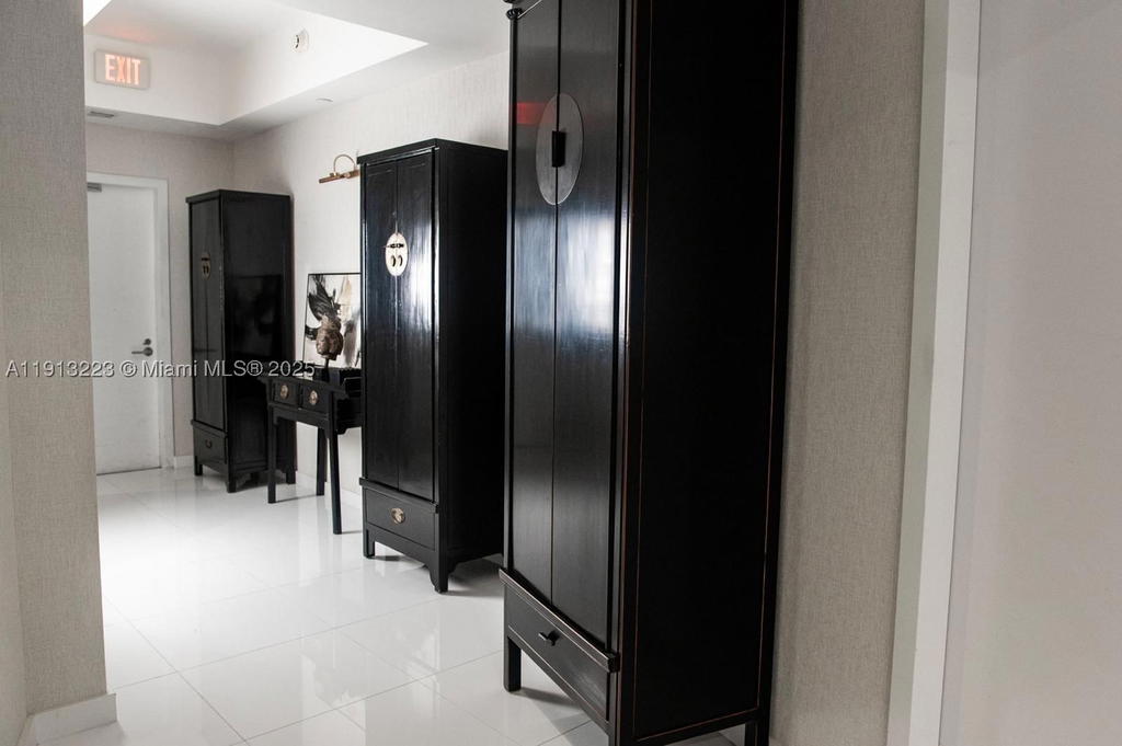 Real estate property located at 851 1st Ave #1811, Miami-dade, Paramount Miami Worldcente, Miami, FL