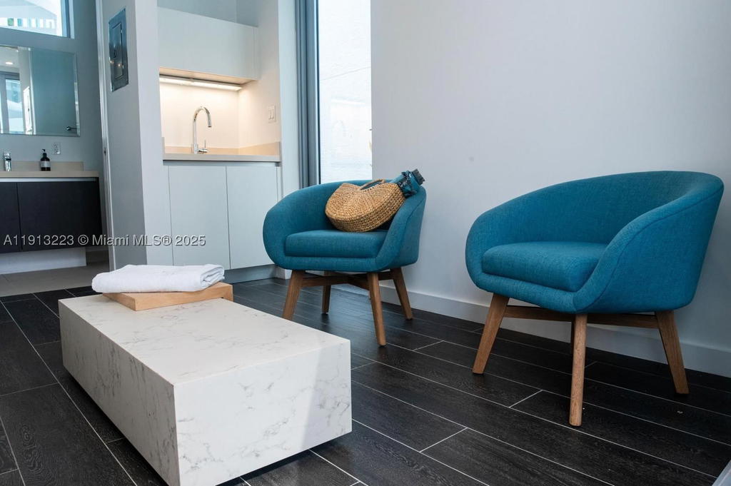 Real estate property located at 851 1st Ave #1811, Miami-dade, Paramount Miami Worldcente, Miami, FL