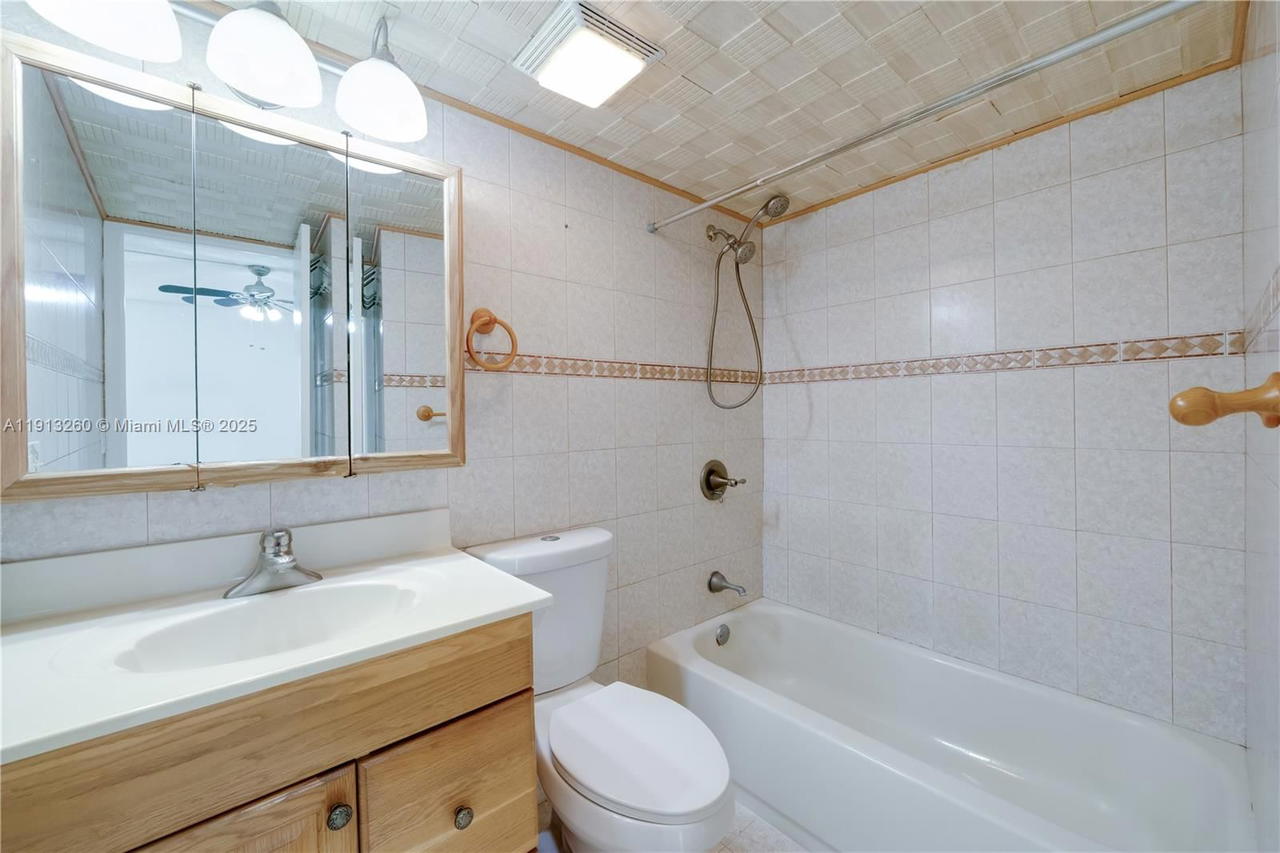 Real estate property located at 4855 7th St #409-6, Miami-dade, Sunset Villas Phase Ii Co, Miami, FL