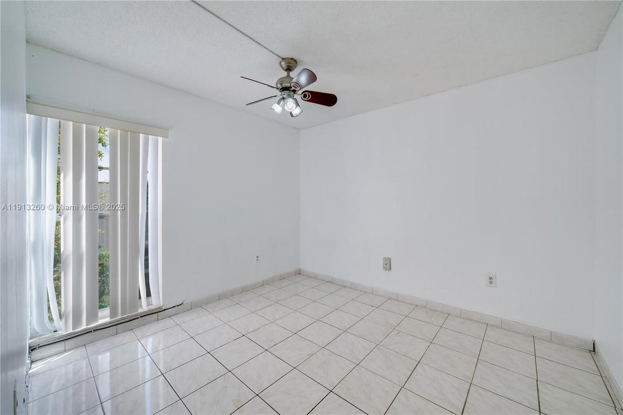 Real estate property located at 4855 7th St #409-6, Miami-dade, Sunset Villas Phase Ii Co, Miami, FL