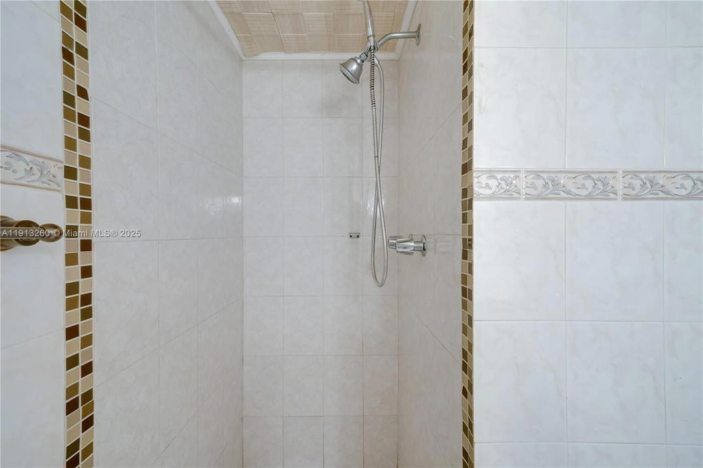 Real estate property located at 4855 7th St #409-6, Miami-dade, Sunset Villas Phase Ii Co, Miami, FL