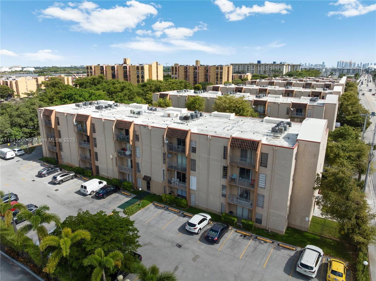 Real estate property located at 4855 7th St #409-6, Miami-dade, Sunset Villas Phase Ii Co, Miami, FL