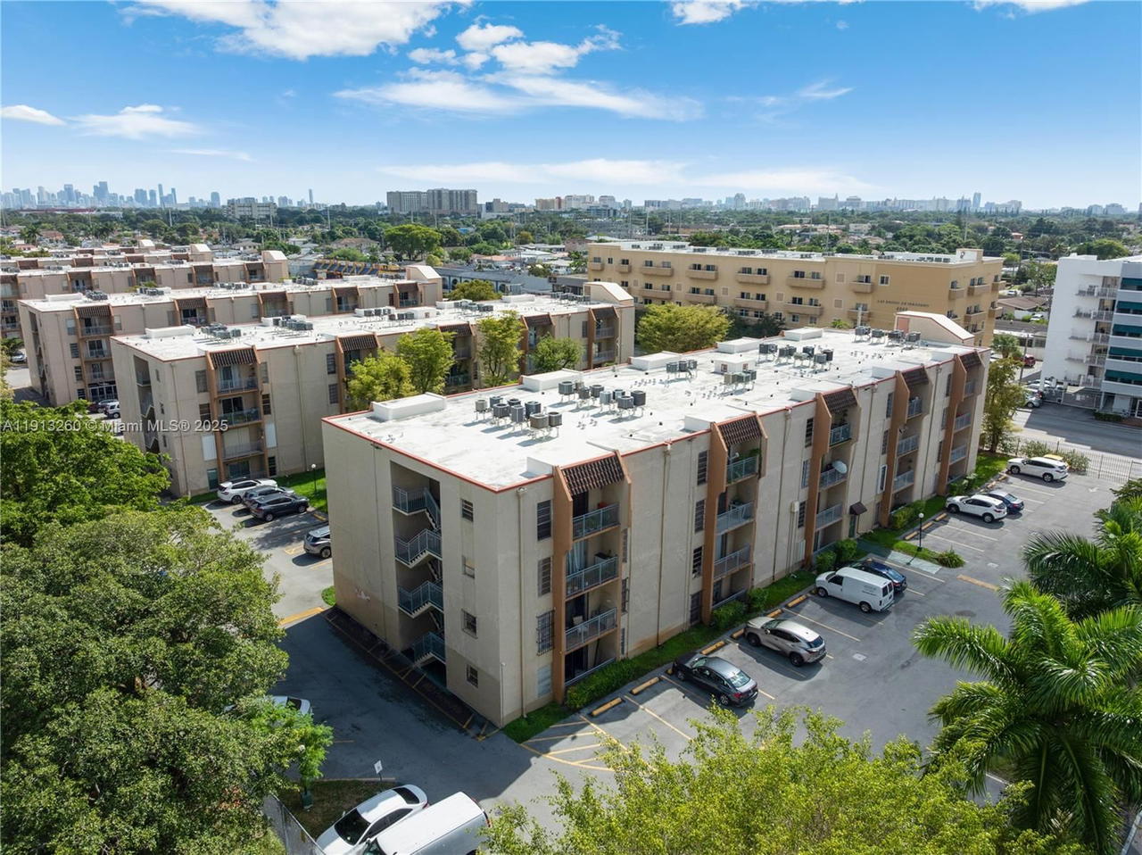 Real estate property located at 4855 7th St #409-6, Miami-dade, Sunset Villas Phase Ii Co, Miami, FL