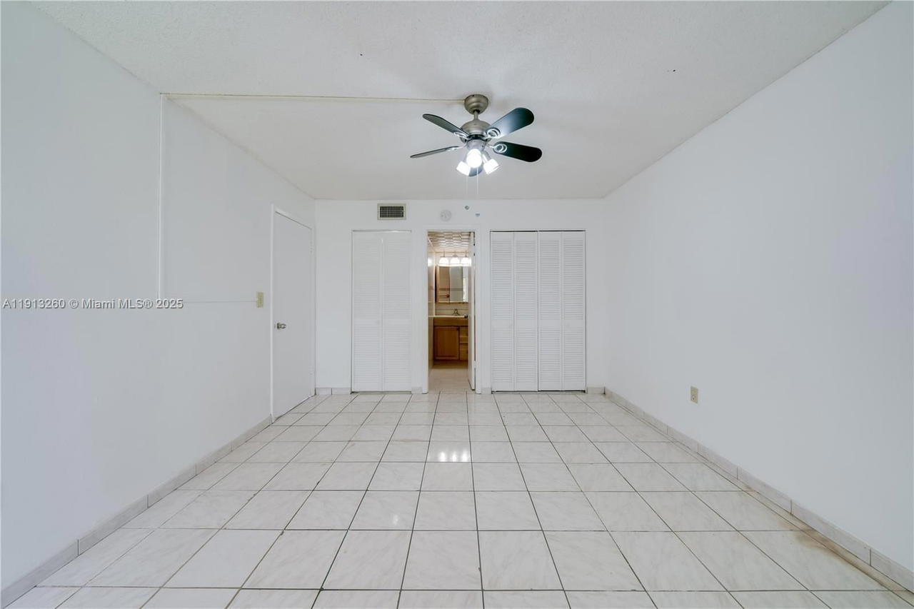 Real estate property located at 4855 7th St #409-6, Miami-dade, Sunset Villas Phase Ii Co, Miami, FL