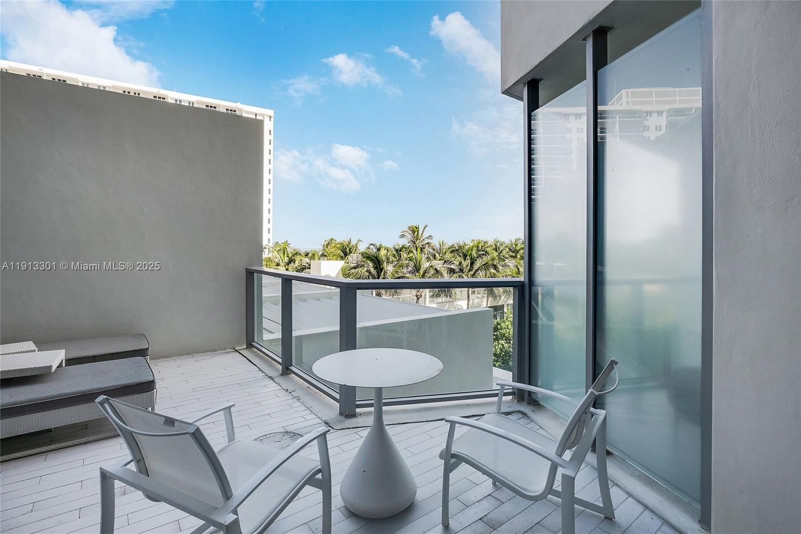Real estate property located at 2201 Collins Ave #431, Miami-dade, 2201 Collins Ave Condo, Miami Beach, FL
