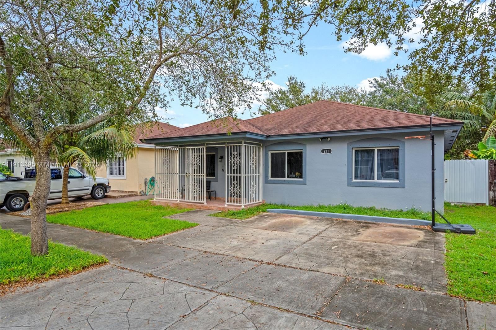 Real estate property located at 211 15th Ter, Miami-dade, P & T Sub, Homestead, FL