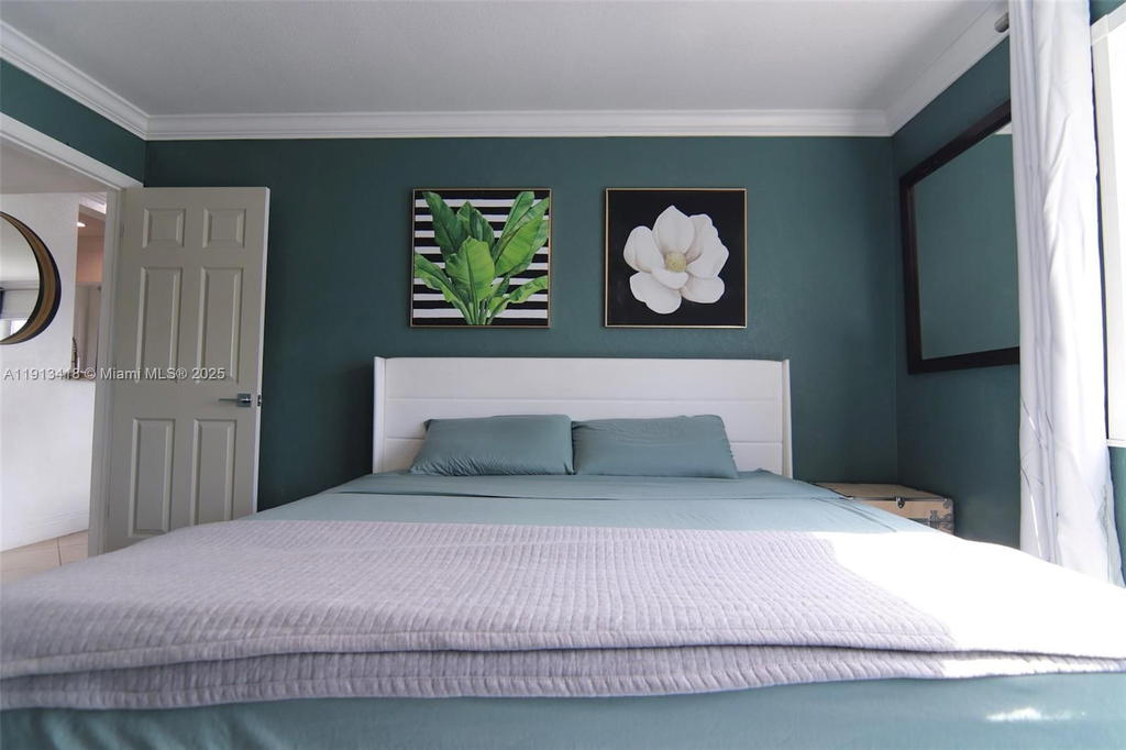 Real estate property located at 1130 11th St #6A, Miami-dade, Apollo Condo, Miami Beach, FL