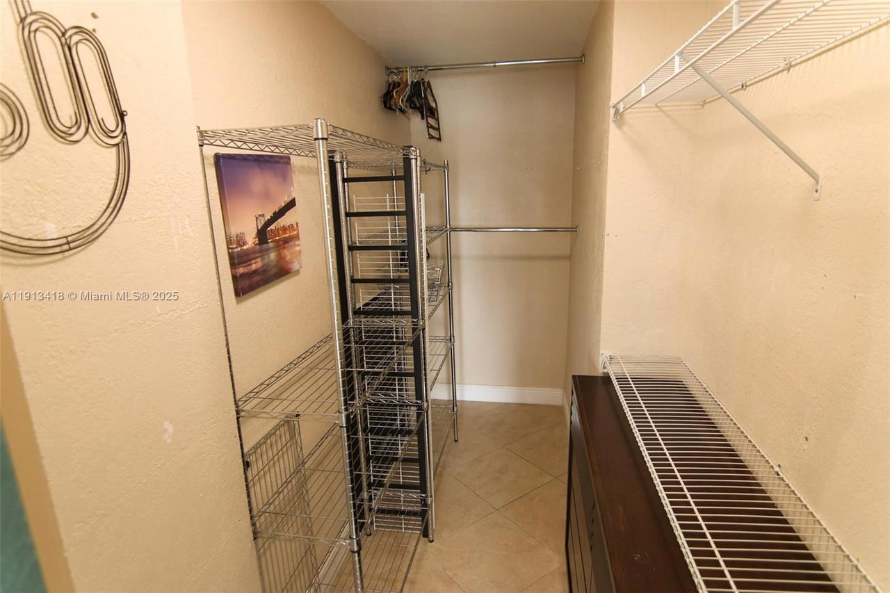 Real estate property located at 1130 11th St #6A, Miami-dade, Apollo Condo, Miami Beach, FL