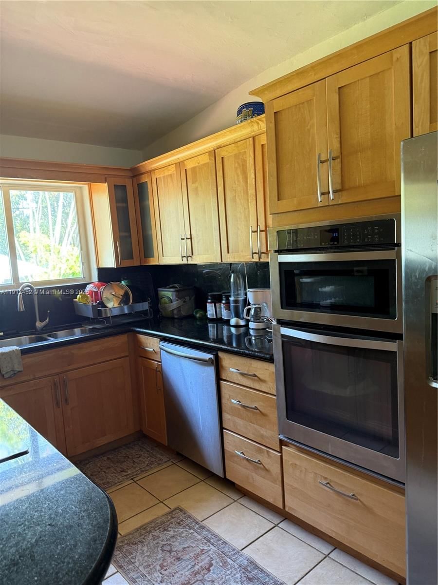 Real estate property located at 511 Oriole Ave, Miami-dade, Kent Estates, Miami Springs, FL