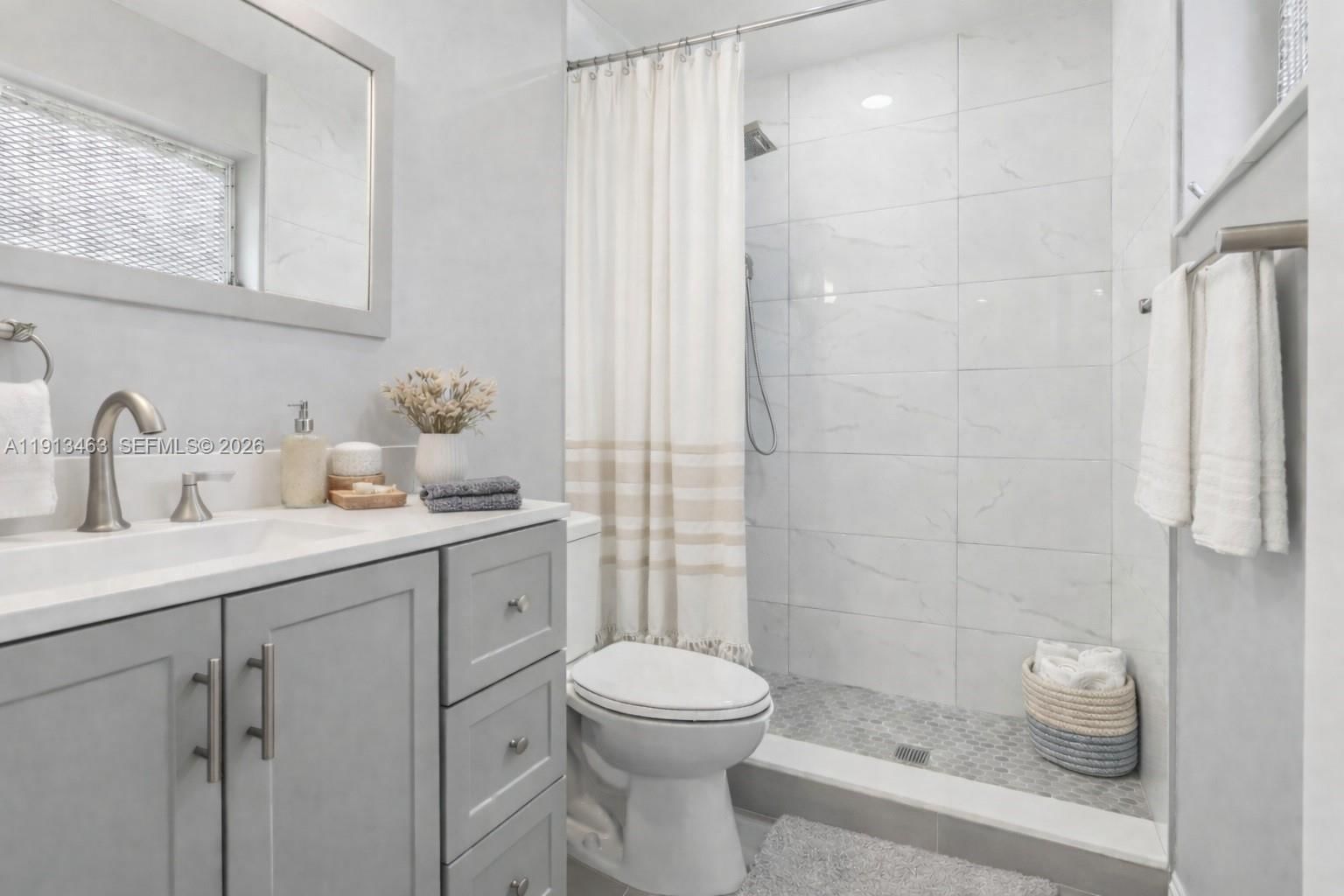 Real estate property located at 6800 58th Ct, Broward, Mainlands Of Tamarac Lake, Tamarac, FL