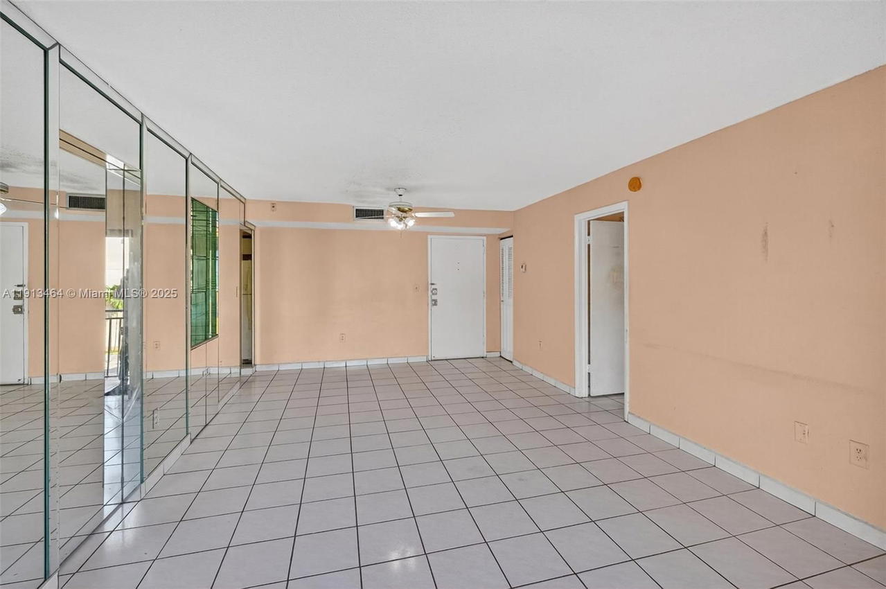 Real estate property located at 4841 7th St #309-4, Miami-dade, Sunset Villas Phase Ii Co, Miami, FL