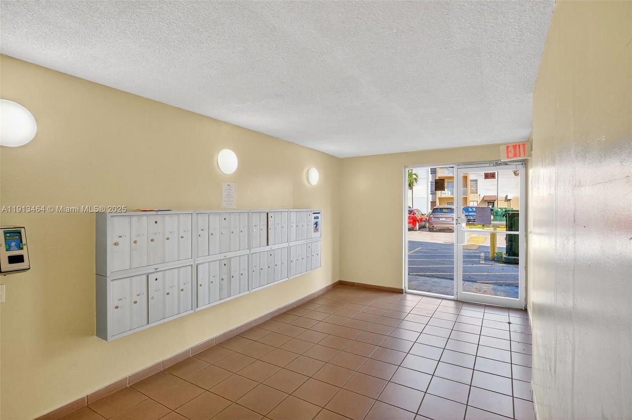 Real estate property located at 4841 7th St #309-4, Miami-dade, Sunset Villas Phase Ii Co, Miami, FL