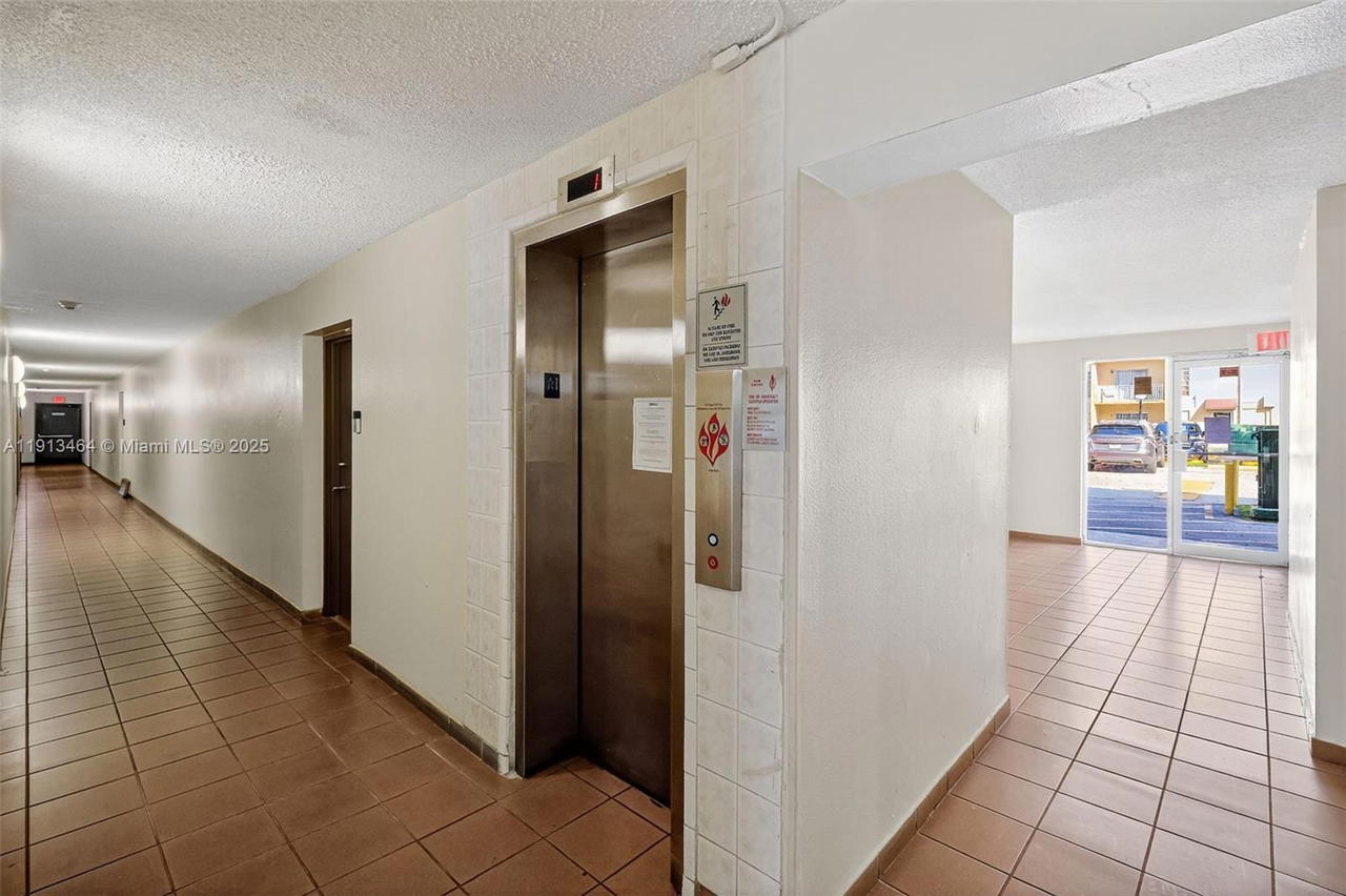 Real estate property located at 4841 7th St #309-4, Miami-dade, Sunset Villas Phase Ii Co, Miami, FL