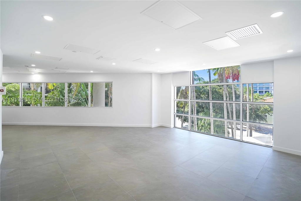 Real estate property located at 1621 Bay Rd #606, Miami-dade, Bayview Plaza Condo, Miami Beach, FL