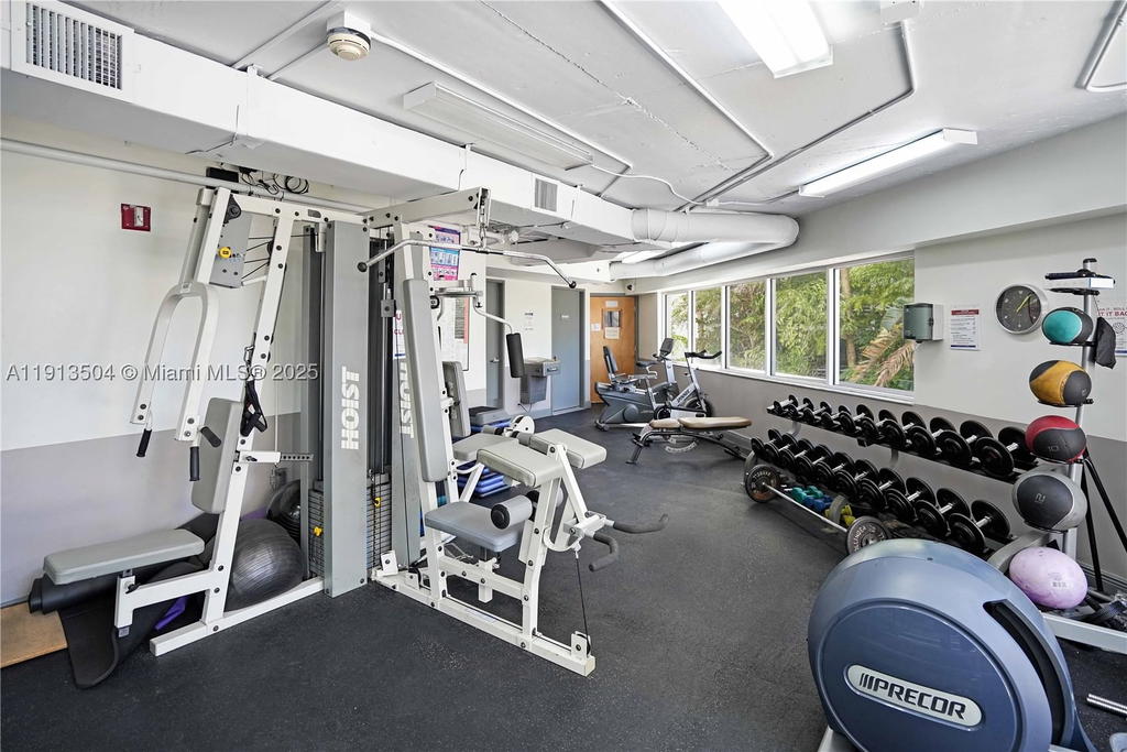 Real estate property located at 1621 Bay Rd #606, Miami-dade, Bayview Plaza Condo, Miami Beach, FL