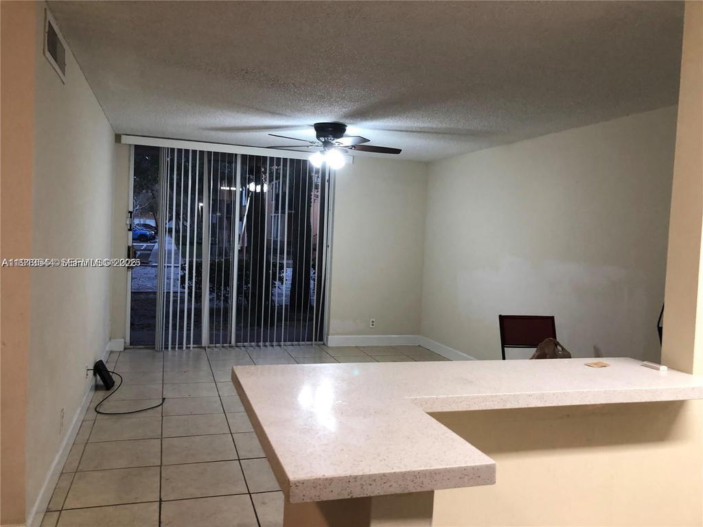Real estate property located at 10757 Cleary Blvd #104, Broward, Lakes Of Jacaranda Condo, Plantation, FL