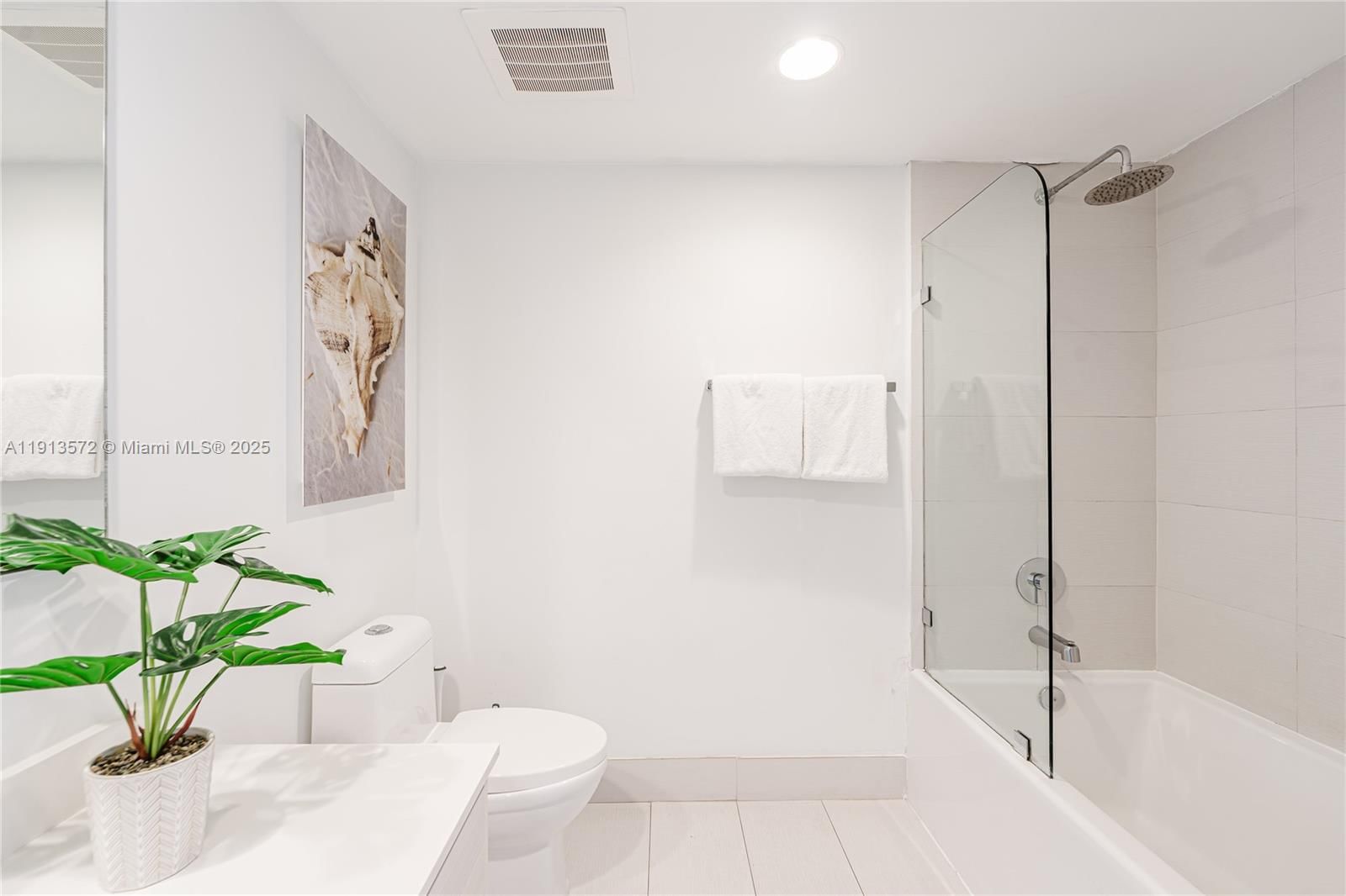 Real estate property located at 2602 Hallandale Beach Blvd R1206, Broward, Beachwalk Condominium, Hallandale Beach, FL