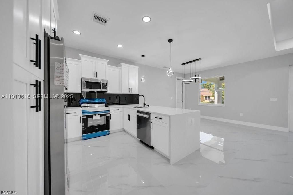 Real estate property located at 2915 6th ST SW, Lee, Lehigh Acres, Lehigh Acres, FL