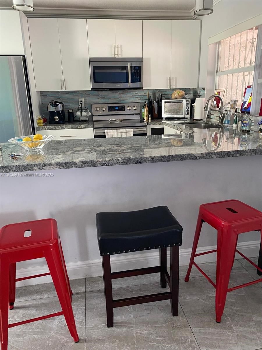 Real estate property located at 10454 5th Ter #4-30, Miami-dade, Spring Lakes Village Ii, Miami, FL