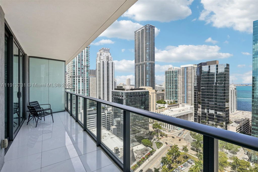 Real estate property located at 1300 Miami Ave #2404, Miami-dade, 1300 S Miami Avenue Condo, Miami, FL