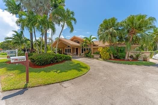 Real estate property located at 10220 140th St, Miami-dade, Lusia R Sub, Miami, FL