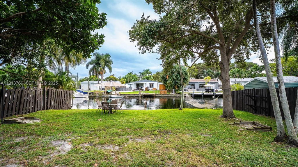 Real estate property located at 2634 Thomas St, Broward, Look Homesites, Hollywood, FL