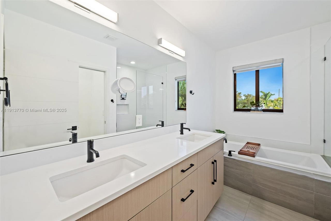 Real estate property located at 1226 11th Ave, Broward, Progresso, Fort Lauderdale, FL