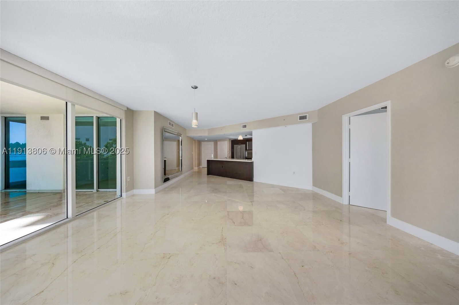 Real estate property located at 150 Sunny Isles Blvd #601, Miami-dade, St Tropez On The Bay 1 Co, Sunny Isles Beach, FL