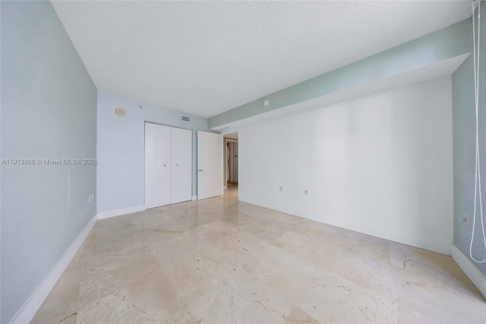 Real estate property located at 150 Sunny Isles Blvd #601, Miami-dade, St Tropez On The Bay 1 Co, Sunny Isles Beach, FL