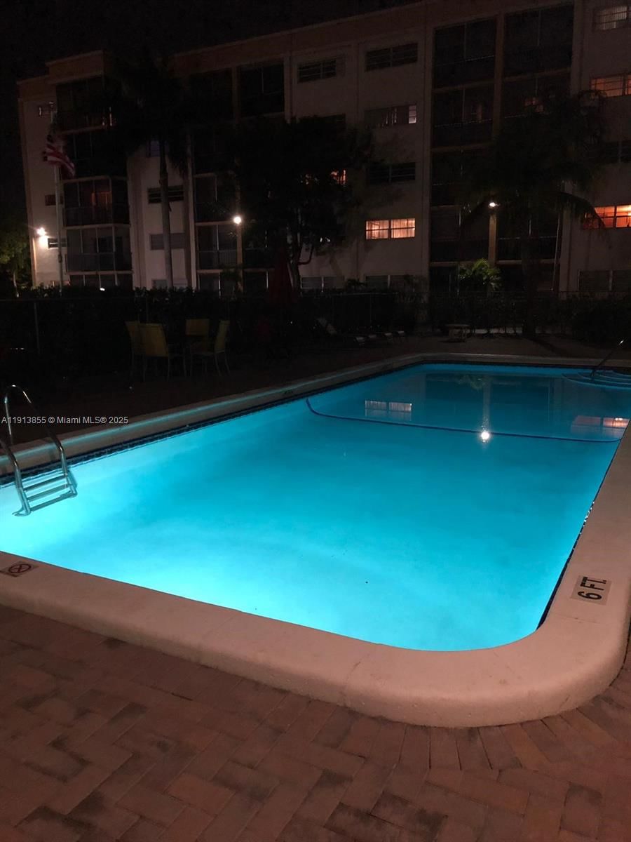 Real estate property located at 220 9th Ave #519, Broward, Parkside Towers Condo, Hallandale Beach, FL