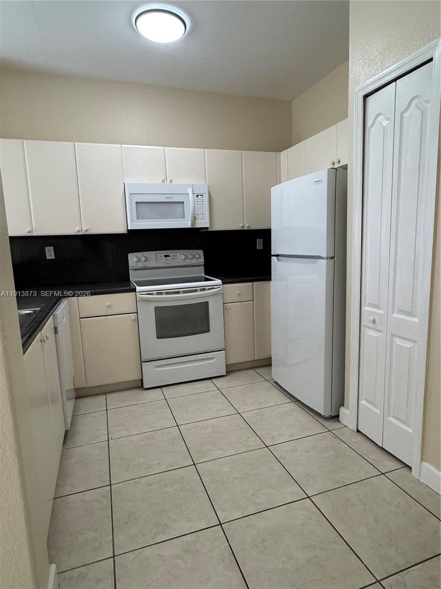 Real estate property located at 1658 28th Ct #101, Miami-dade, Shoma Condo At Keys Cove, Homestead, FL