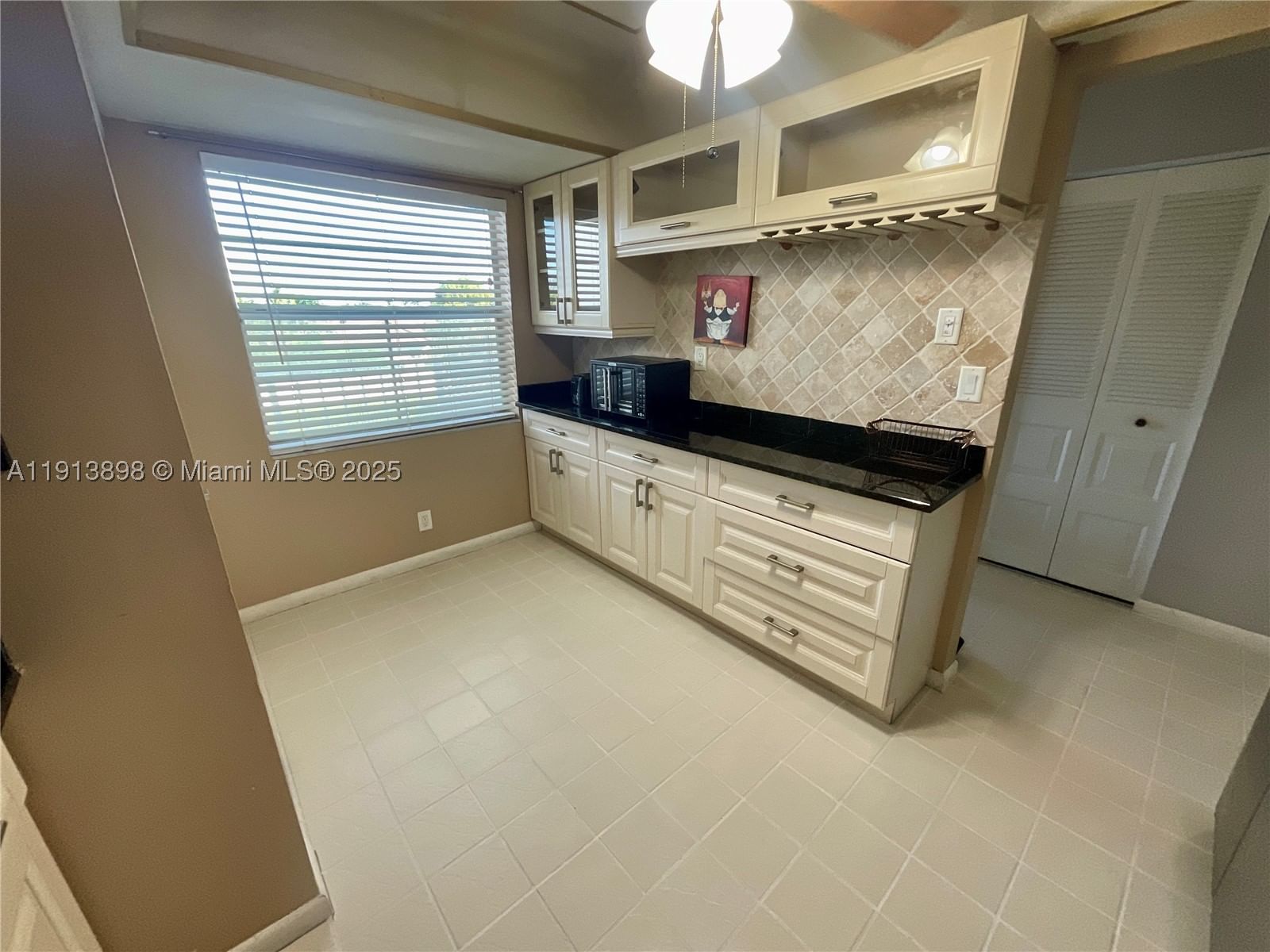 Real estate property located at 7690 18th St #303, Broward, 8 Of Palm Springs 2 Condo, Margate, FL