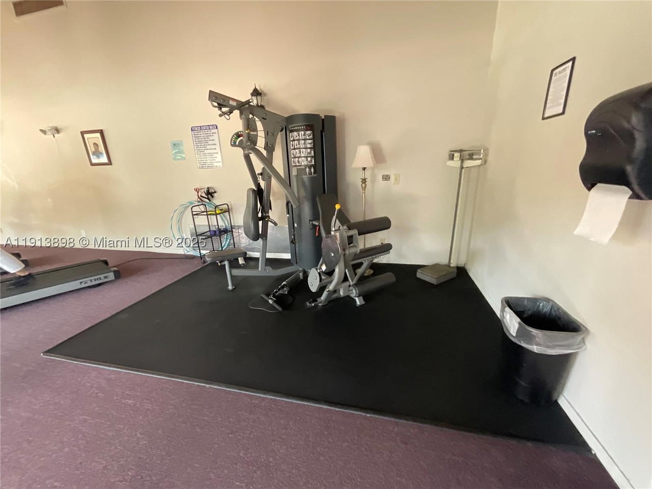 Real estate property located at 7690 18th St #303, Broward, 8 Of Palm Springs 2 Condo, Margate, FL