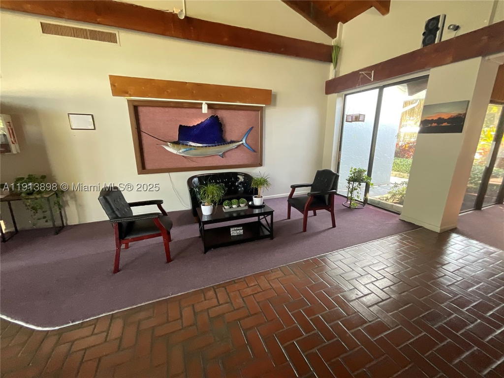 Real estate property located at 7690 18th St #303, Broward, 8 Of Palm Springs 2 Condo, Margate, FL
