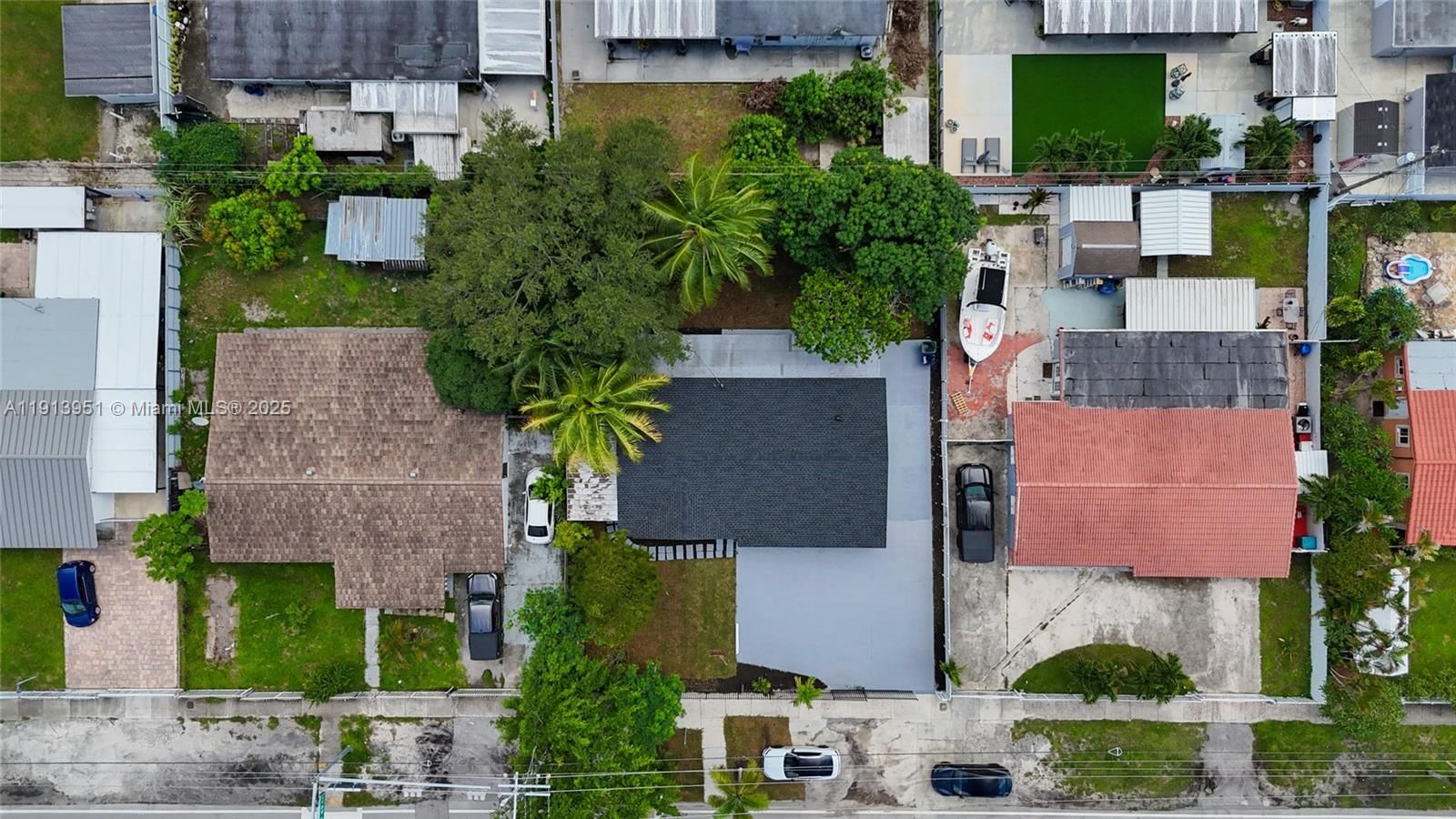 Real estate property located at 4932 173rd Dr, Miami-dade, Carol City 5th Addn, Miami Gardens, FL