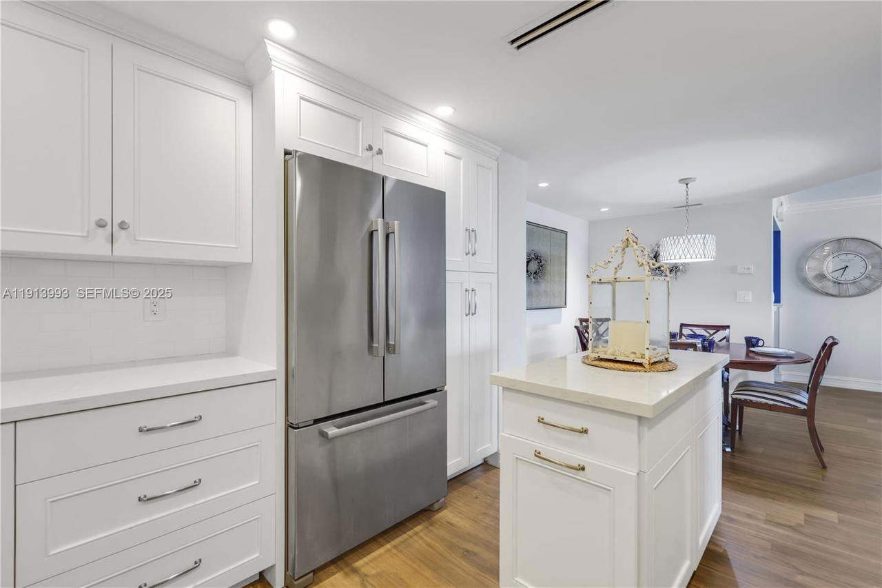 Real estate property located at 2100 Ocean Ln #1009, Broward, Point Of Americas Condo, Fort Lauderdale, FL