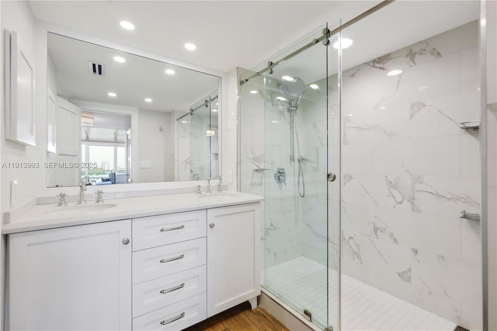 Real estate property located at 2100 Ocean Ln #1009, Broward, Point Of Americas Condo, Fort Lauderdale, FL