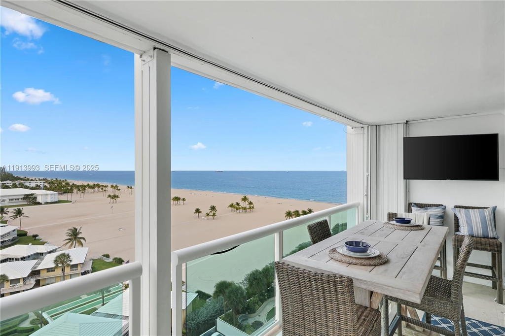Real estate property located at 2100 Ocean Ln #1009, Broward, Point Of Americas Condo, Fort Lauderdale, FL