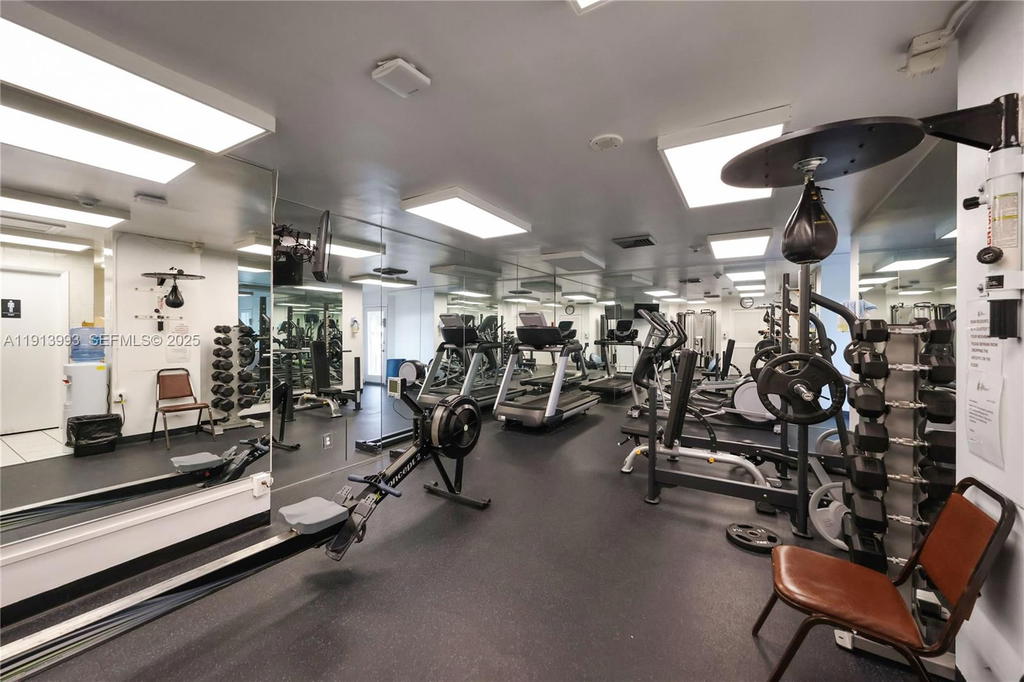 Real estate property located at 2100 Ocean Ln #1009, Broward, Point Of Americas Condo, Fort Lauderdale, FL