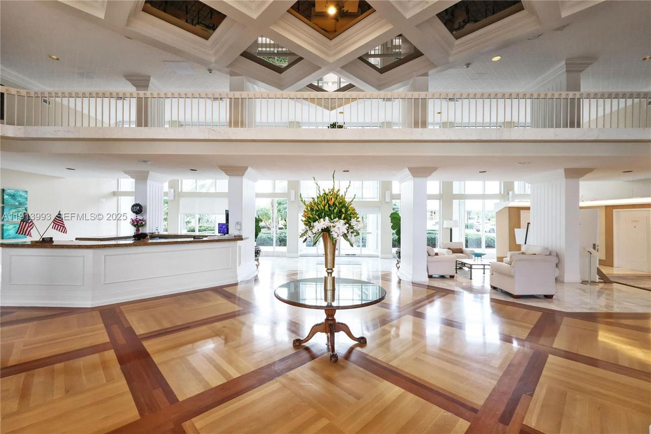 Real estate property located at 2100 Ocean Ln #1009, Broward, Point Of Americas Condo, Fort Lauderdale, FL