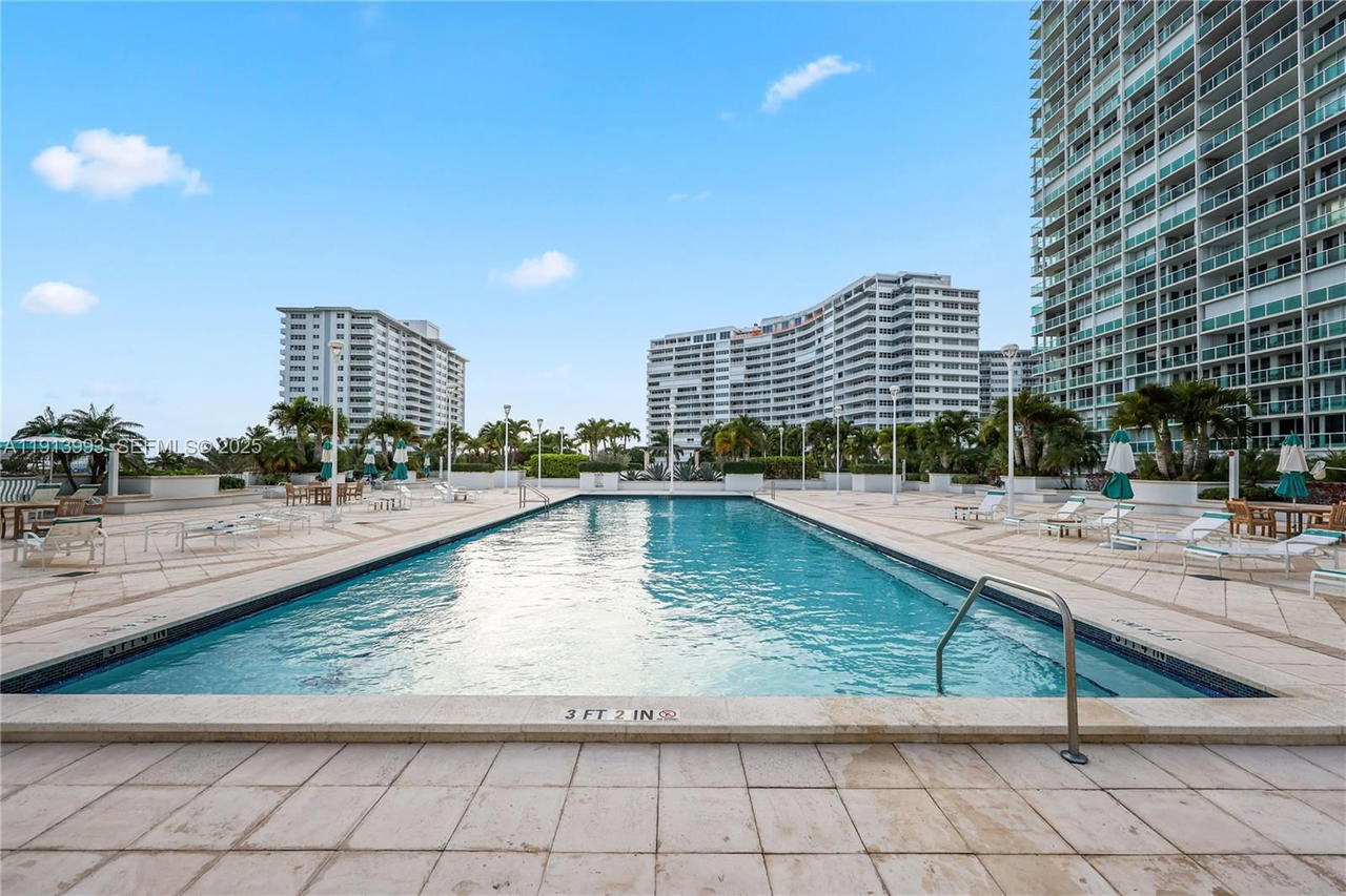 Real estate property located at 2100 Ocean Ln #1009, Broward, Point Of Americas Condo, Fort Lauderdale, FL