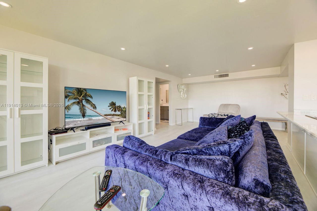 Real estate property located at 601 Three Islands Blvd #404, Broward, Desoto Park Condo, Hallandale Beach, FL