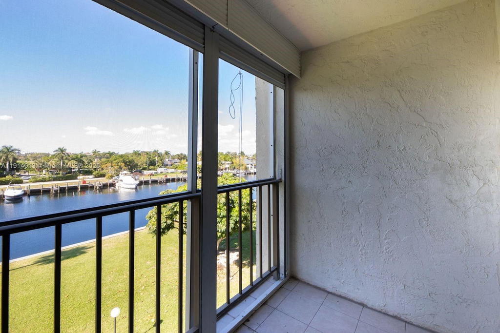 Real estate property located at 601 Three Islands Blvd #404, Broward, Desoto Park Condo, Hallandale Beach, FL