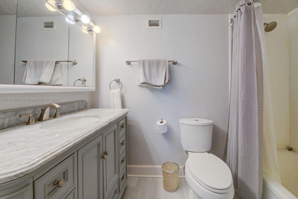 Real estate property located at 601 Three Islands Blvd #404, Broward, Desoto Park Condo, Hallandale Beach, FL