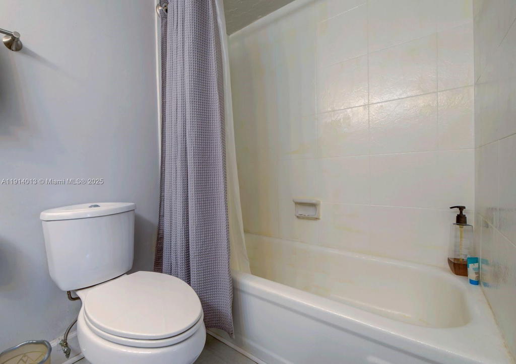 Real estate property located at 601 Three Islands Blvd #404, Broward, Desoto Park Condo, Hallandale Beach, FL