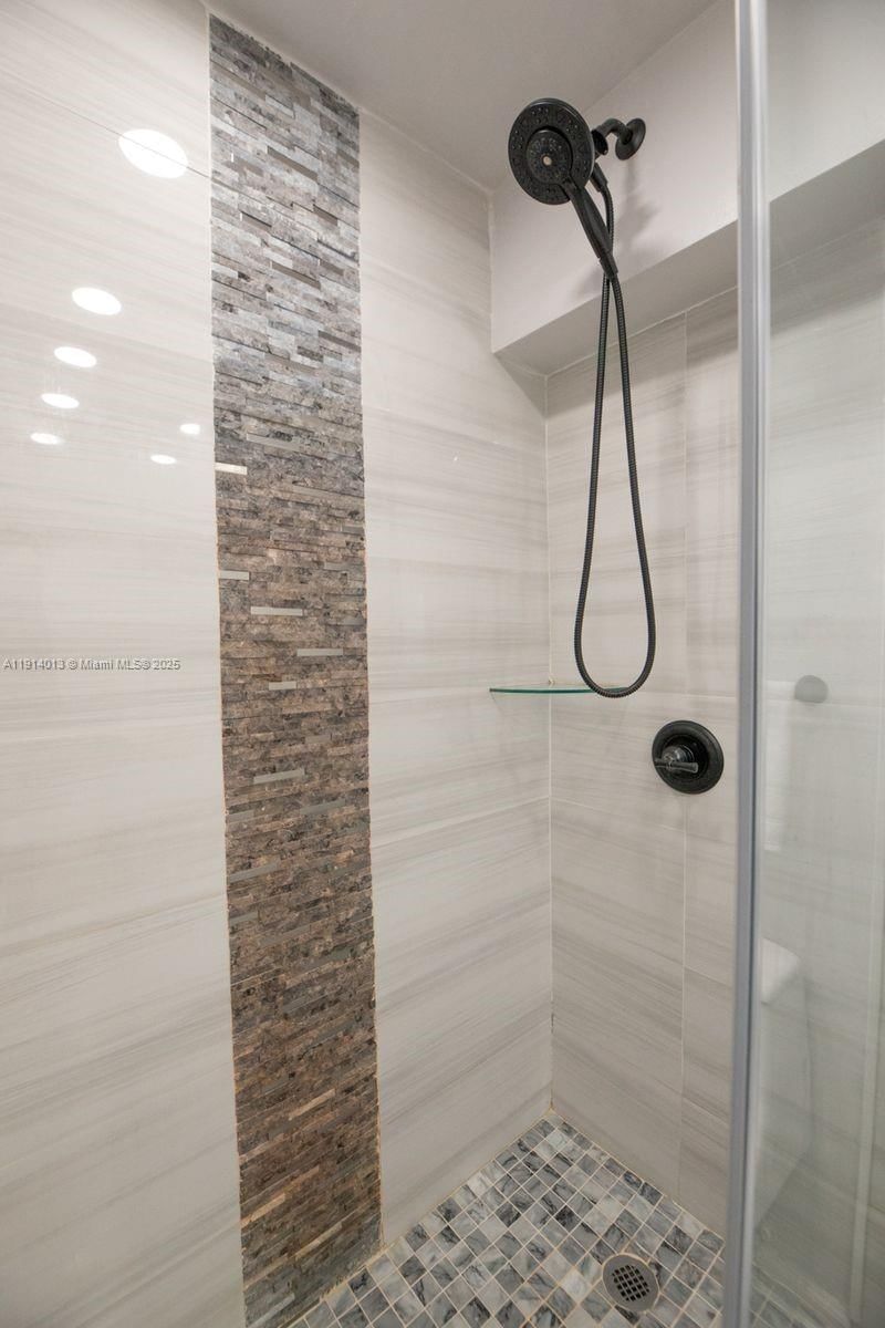 Real estate property located at 601 Three Islands Blvd #404, Broward, Desoto Park Condo, Hallandale Beach, FL
