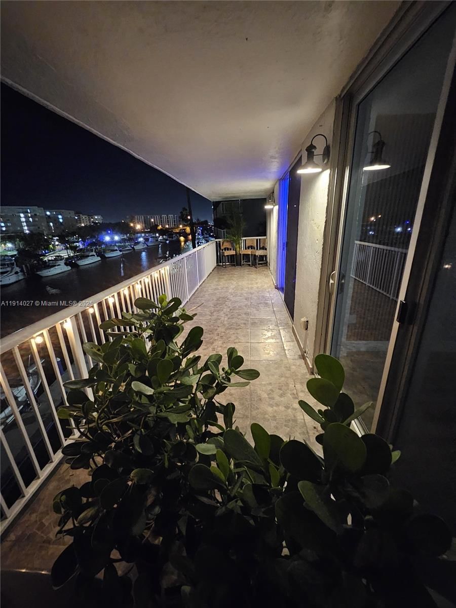 Real estate property located at 1800 24th Ave #408, Miami-dade, Isla Del Mar Condo, Miami, FL