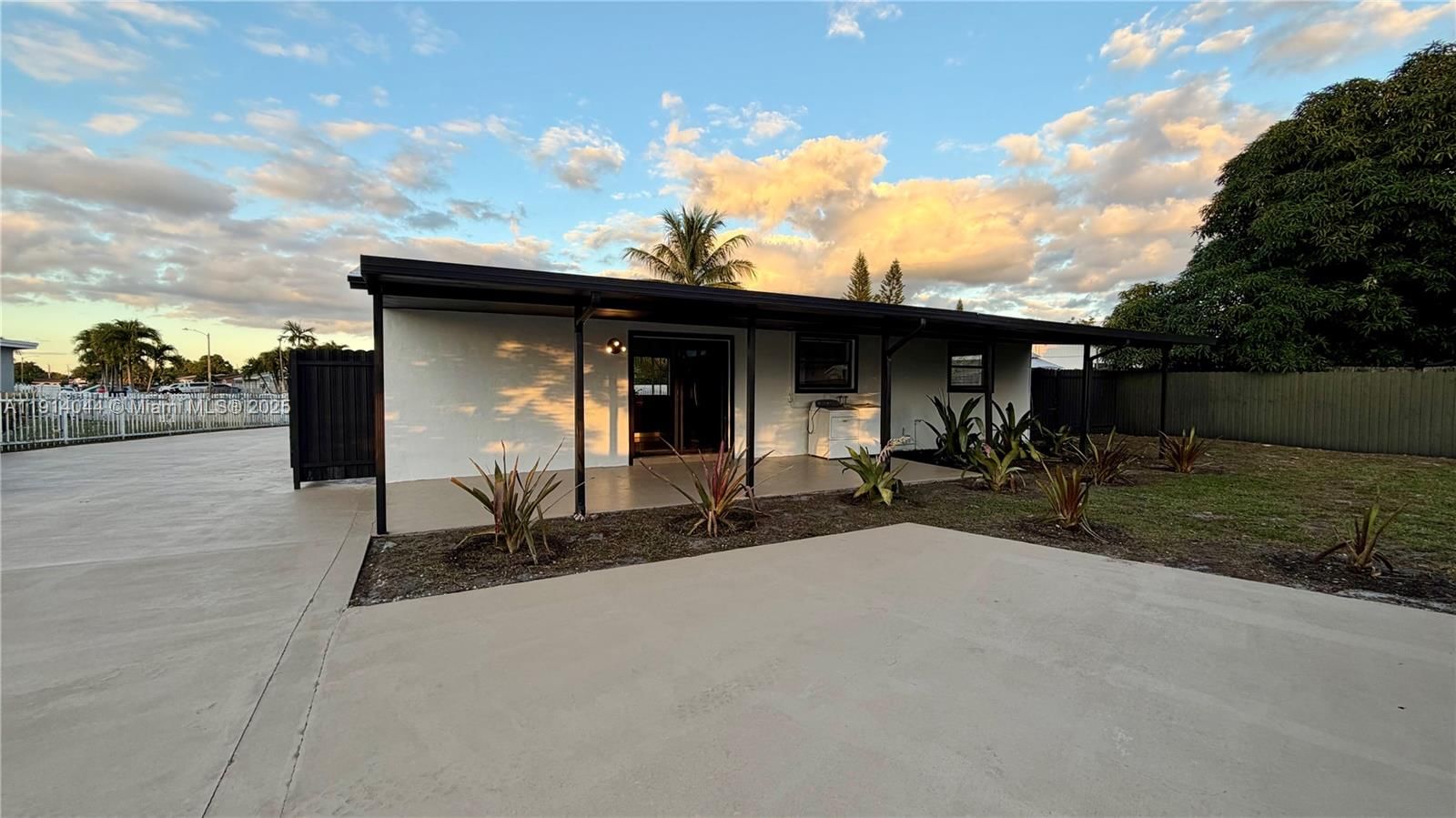 Real estate property located at 5020 170th St, Miami-dade, Carol City Palmetto Park, Miami Gardens, FL