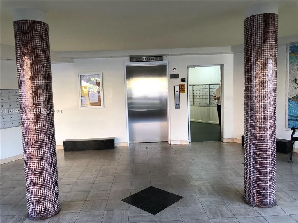 Real estate property located at 1750 191st St #403-1, Miami-dade, Jade Winds Group-daisy Ga, Miami, FL